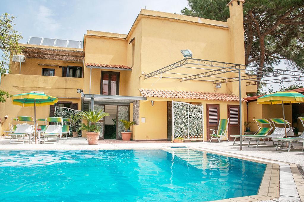 Hotel Annabelle Ísquia Exterior foto
